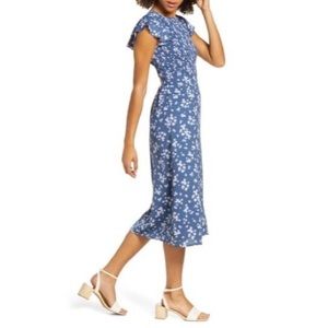 NWT Ali & Jay Smocked Floral Midi Dress